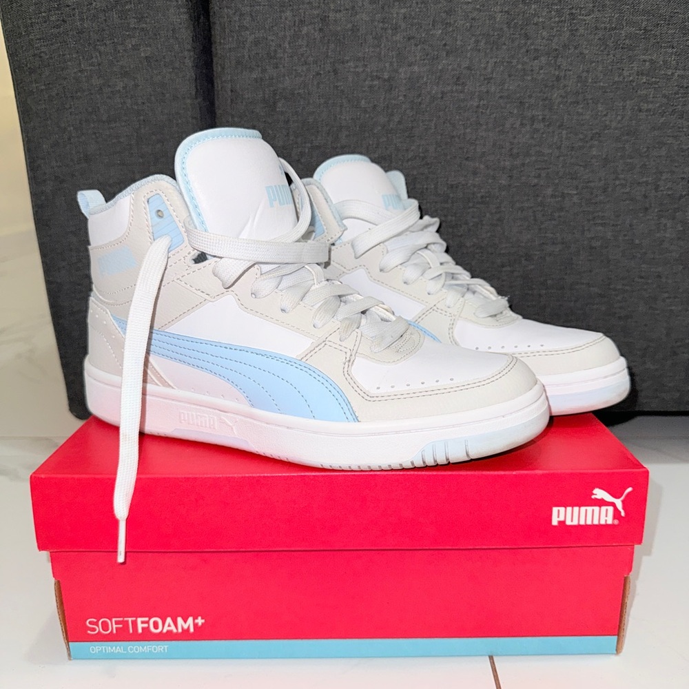 PUMA Women White and Light Blue Sneakers